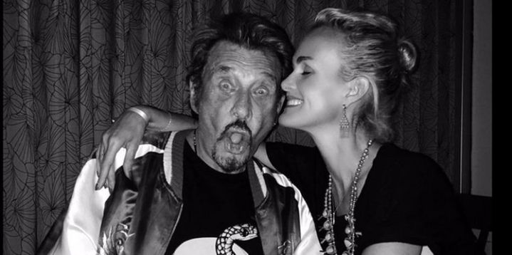 johnny-hallyday-publie-une-photo-de-laeticia-nue-pour-montrer-son-nouveau-tatouage